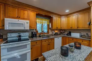 135 Thurber Ave, Somerset, MA 02725 - Photo 18