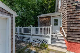 135 Thurber Ave, Somerset, MA 02725 - Photo 8