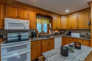 135 Thurber Ave, Somerset, MA 02725 - Photo 18