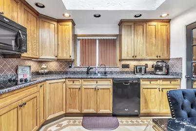 12 Oakland, Lawrence, MA 01843 - Photo 6