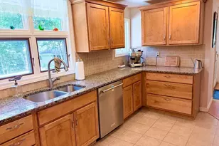 11 Cove Dr, Sturbridge, MA 01566 - Photo 10