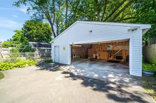 51 Itendale St, Springfield, MA 01108 - Photo 36