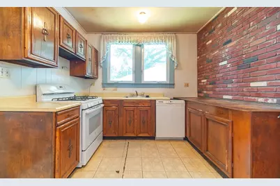 51 Itendale St, Springfield, MA 01108 - Photo 16