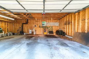 51 Itendale St, Springfield, MA 01108 - Photo 34