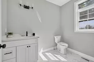 44 Grandview Rd, Reading, MA 01867 - Photo 10