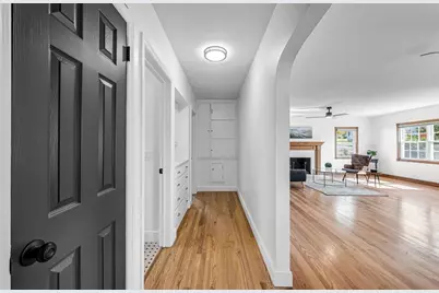 115 Saint James Ave, Chicopee, MA 01020 - Photo 16