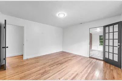 115 Saint James Ave, Chicopee, MA 01020 - Photo 20