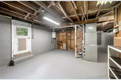 115 Saint James Ave, Chicopee, MA 01020 - Photo 36