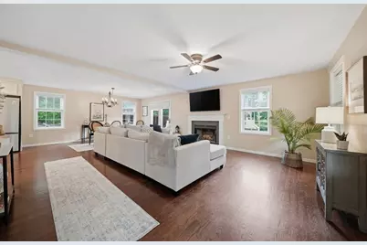 6 Bard St, Haverhill, MA 01835 - Photo 10