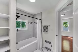 19 Eldert St, Springfield, MA 01109 - Photo 36