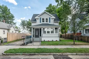 19 Eldert St, Springfield, MA 01109 - Photo 2