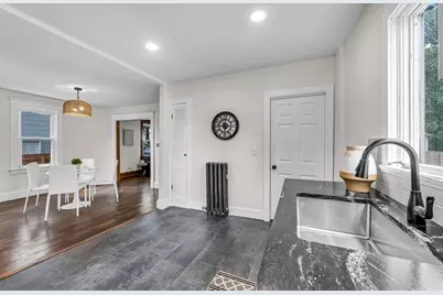 19 Eldert St, Springfield, MA 01109 - Photo 24