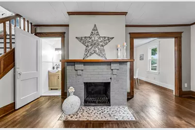 19 Eldert St, Springfield, MA 01109 - Photo 12