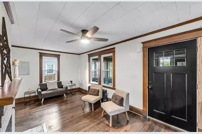 19 Eldert St, Springfield, MA 01109 - Photo 10