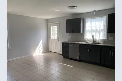 172 Lawrence St. #1, Fall River, MA 02721 - Photo 2