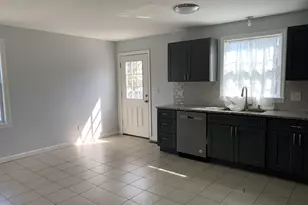 172 Lawrence St, Fall River, MA 02721 - Photo 2