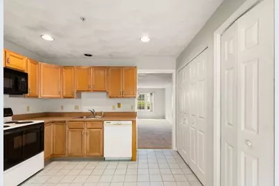 396 Boston Rd #302, Billerica, MA 01821 - Photo 6