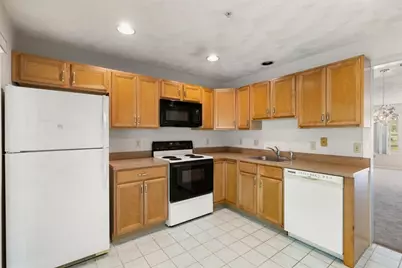 396 Boston Rd #302, Billerica, MA 01821 - Photo 8