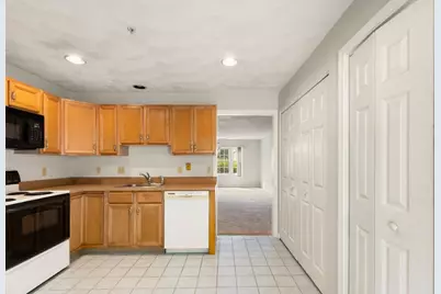 396 Boston Rd #302, Billerica, MA 01821 - Photo 6