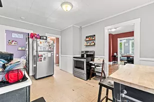 32 Frank St, Middleborough, MA 02346 - Photo 4