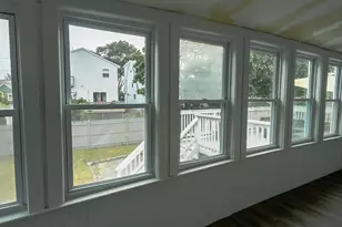 33 Bay View Ave, Winthrop, MA 02152 - Photo 4