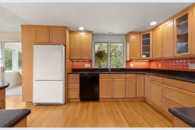 12 Old Stagecoach Rd, Bedford, MA 01730 - Photo 14