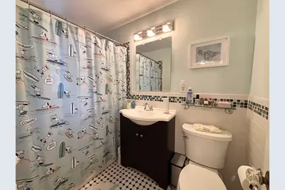 92 Marion St #4, Brookline, MA 02446 - Photo 12