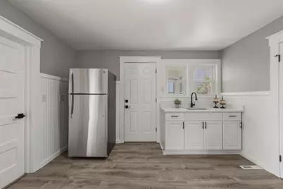 100 Essex St, Pittsfield, MA 01201 - Photo 14