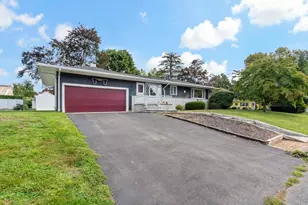 7 Harold Ave, Somerset, MA 02726 - Photo 2