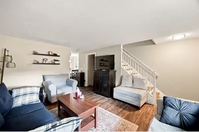 7 Corey Colonial #7, Agawam, MA 01001 - Photo 6