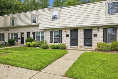 7 Corey Colonial #7, Agawam, MA 01001 - Photo 2