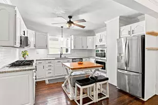 70 Pine St, Chicopee, MA 01020 - Photo 4