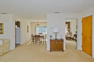 34 Vadnais St, Holyoke, MA 01040 - Photo 2