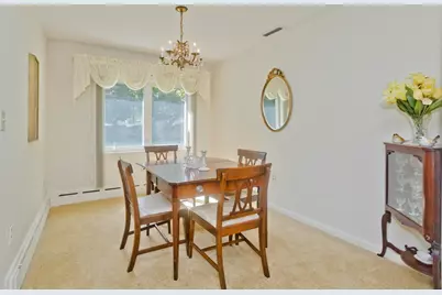 34 Vadnais St, Holyoke, MA 01040 - Photo 6