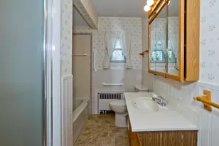 34 Vadnais St, Holyoke, MA 01040 - Photo 12