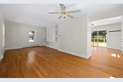 34 Ricard St, Seekonk, MA 02771 - Photo 4