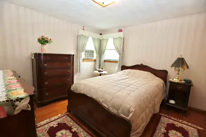 36 Revere St, Worcester, MA 01604 - Photo 12