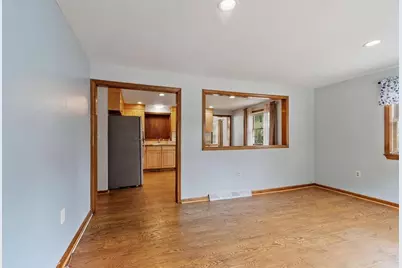 170 Townsend Ave, Lowell, MA 01854 - Photo 6