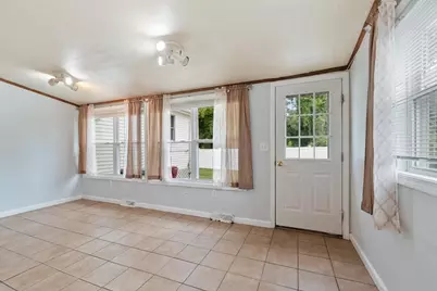 170 Townsend Ave, Lowell, MA 01854 - Photo 12