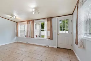 170 Townsend Ave, Lowell, MA 01854 - Photo 12