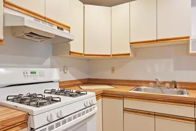 170 Townsend Ave, Lowell, MA 01854 - Photo 32