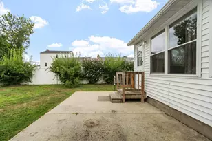 170 Townsend Ave, Lowell, MA 01854 - Photo 36