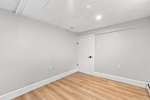 7 Franklin St, Boston, MA 02136 - Photo 32