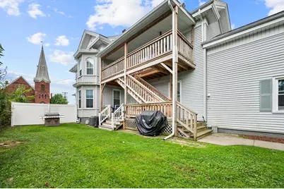 1971 Northampton St, Holyoke, MA 01040 - Photo 4