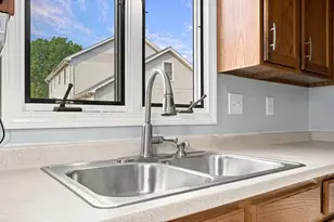 15 Sunflower Ln, Westfield, MA 01085 - Photo 14