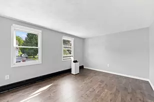 15 Sunflower Ln, Westfield, MA 01085 - Photo 8