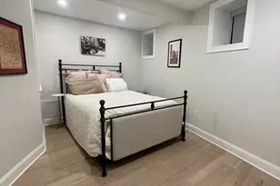 5 Garden Ct, Boston, MA 02113 - Photo 12