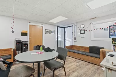 7 Stewart St, Haverhill, MA 01830 - Photo 12