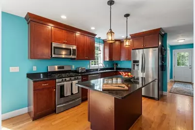 8 Bresciani Ln, West Bridgewater, MA 02379 - Photo 2