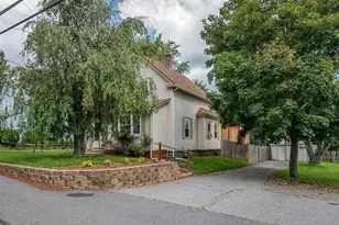 317 Oxford St N, Auburn, MA 01501 - Photo 1